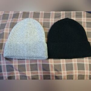 Primark Black and Off-White Knit Beanies Set. Like New.